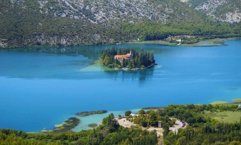 10 of the smallest populated Islands in the world - Pictolic
