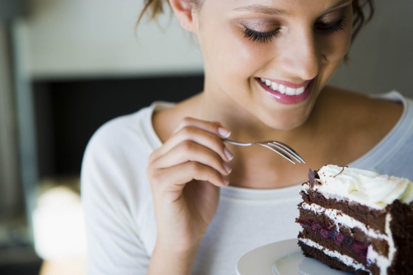 10 reasons why you want to eat all the time, and how to deal with it