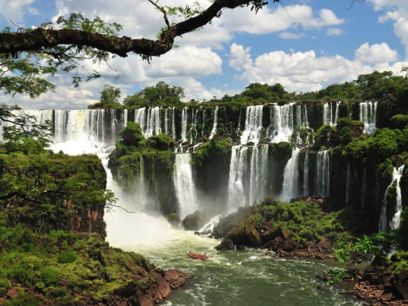 10 stunning natural wonders everyone should see in their life