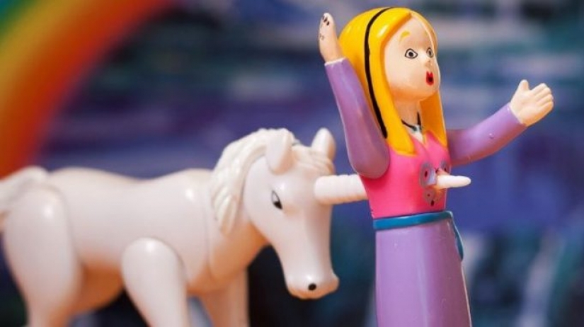 11 juguetes que se suponía que debían hacer felices a los niños pero que en realidad asustan a los adultos