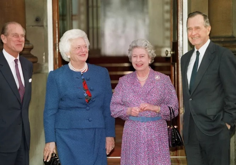 11 US Presidents and one Queen: whom Elizabeth taught to bake and whom she hugged