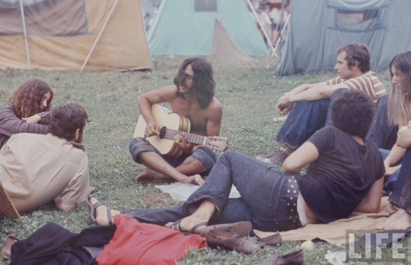 15 fotos atmosféricas del archivo LIFE para el aniversario de Woodstock