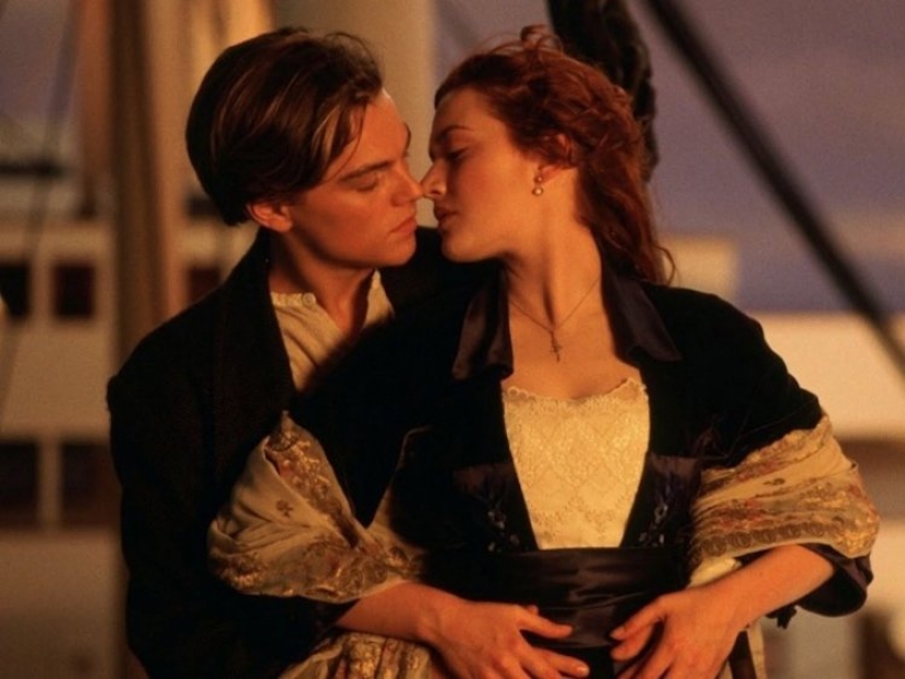 15 most famous kisses