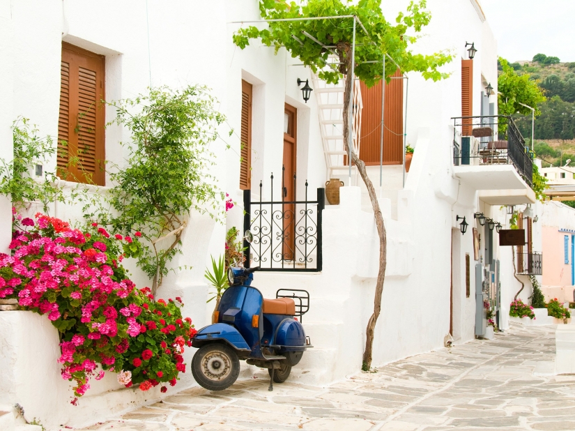 15 reasons to visit the Greek islands
