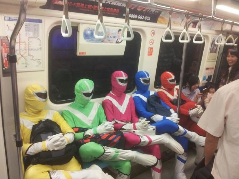 15 strange people seen on the subway
