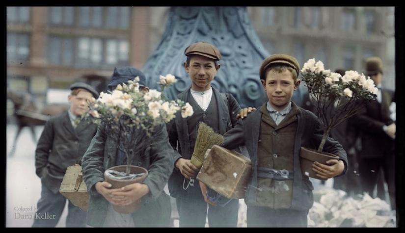 19 colored historical photographs
