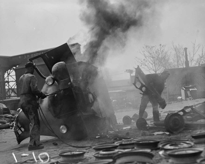 1942: how Americans collected scrap metal for the military industry