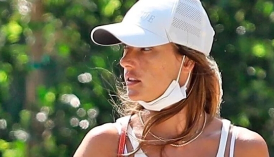 20 celebrities who wear a protective mask on their chin