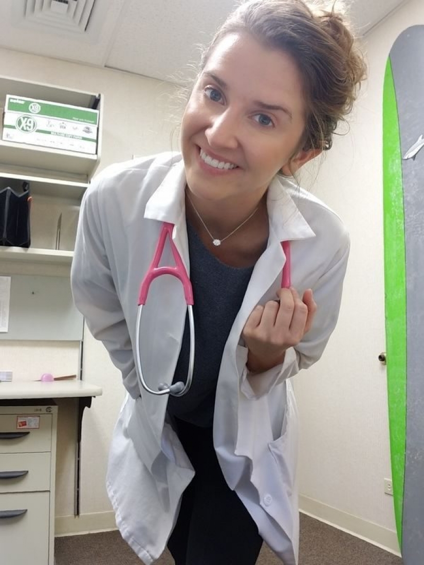 20 photos of a hot nurse, to which all men dream to get