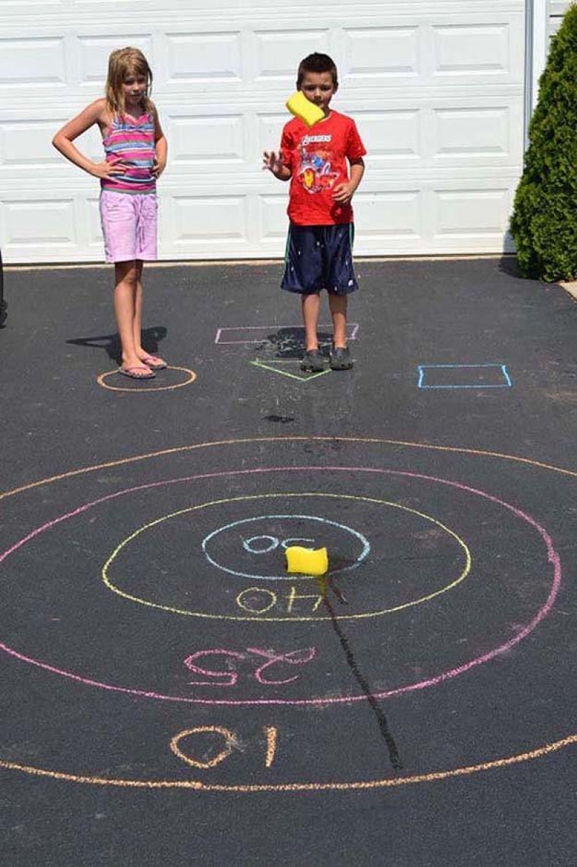 25 inexpensive ways to keep your kids Busy for the whole Summer
