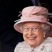 25" monóxido de carbono " fotos de la reina Isabel II, que pueden convertirse fácilmente en memes