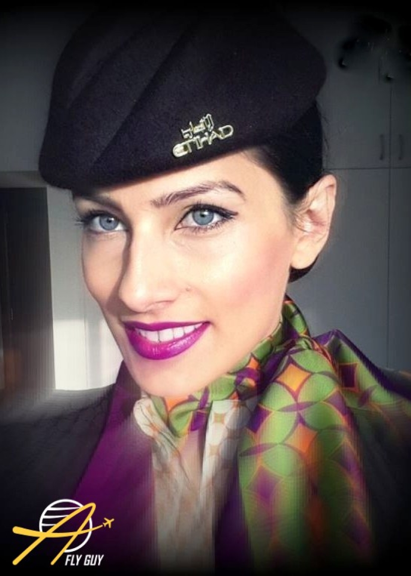 27 sexiest selfies of flight attendants from around the world