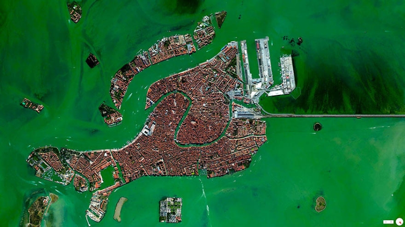 30 amazing satellite photos that will change your view of the world