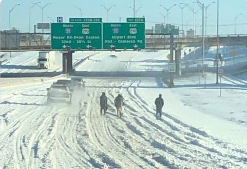 35 photographs about what is happening now in the frozen Texas