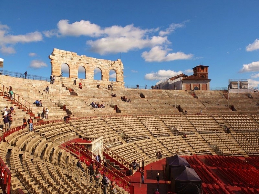 4 Ancient Roman amphitheaters still functioning today