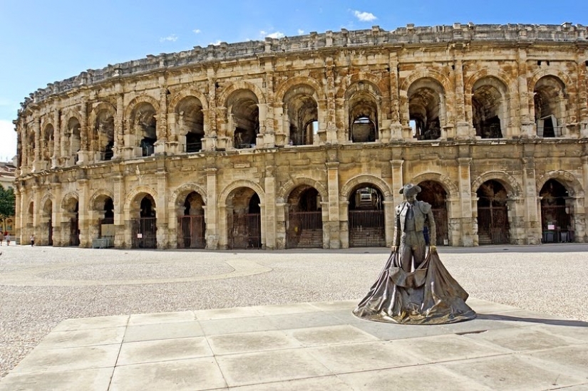 4 Ancient Roman amphitheaters still functioning today