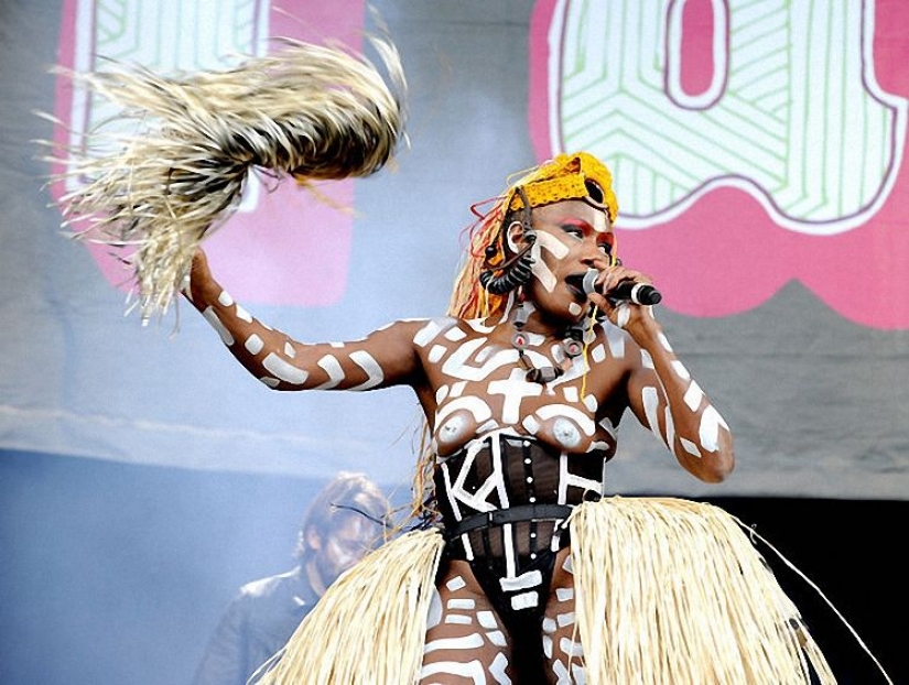 67-year-old Grace Jones is amazing!