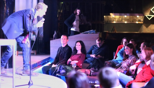 7 artistas de stand-up rusos realmente divertidos cuyas actuaciones vale la pena ver