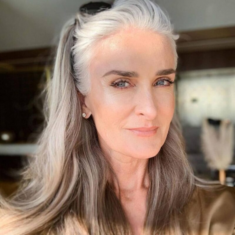 7 secrets of the youth of 56-year-old model Caroline Labouchere