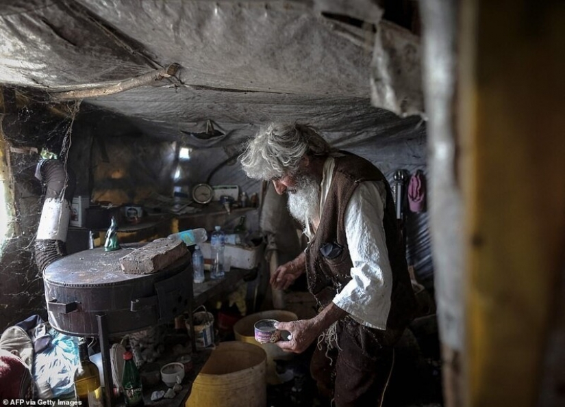 70-year-old Serbian hermit came out to people to get vaccinated