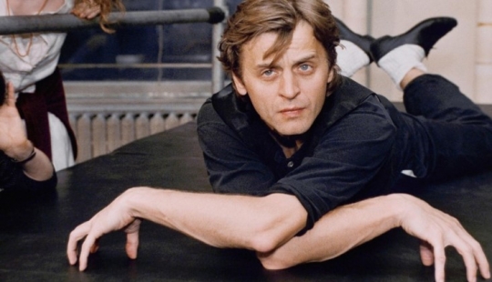 8 de nuestros compatriotas famosos que eligieron los EE.UU. para la vida 8 de nuestros compatriotas famosos que eligieron los EE.UU. para la vida