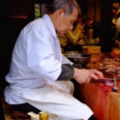 9 Japanese traditions that are far beyond our comprehension