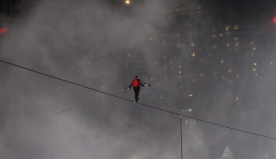 9 photos that show the strength of the human spirit