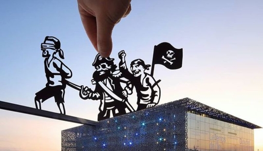 A creative take on things: stencils complement reality