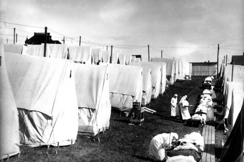 A hundred years ago, the world was raging "Spanish flu"