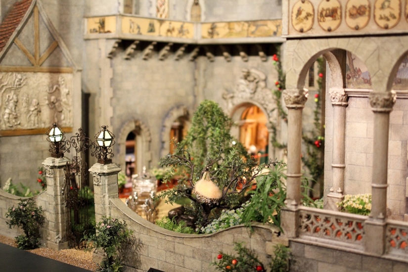 A stunning dollhouse that costs more than three rubles in Moscow