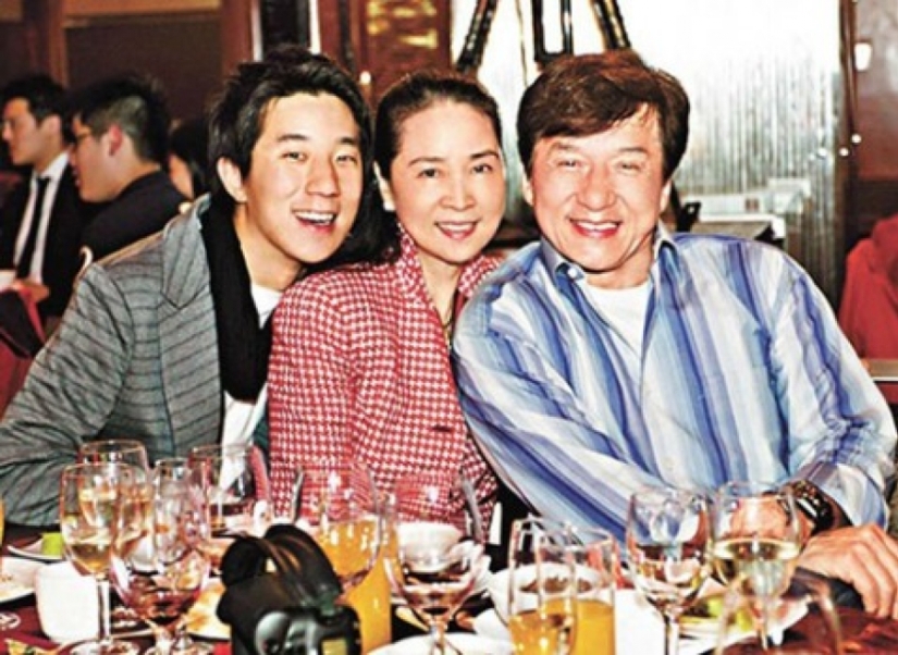 Actor Jackie Chan's favorite woman: why the idol of millions hid his wife for 40 years