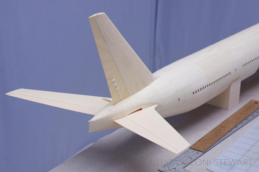 Aerobatics in the creation of paper planes