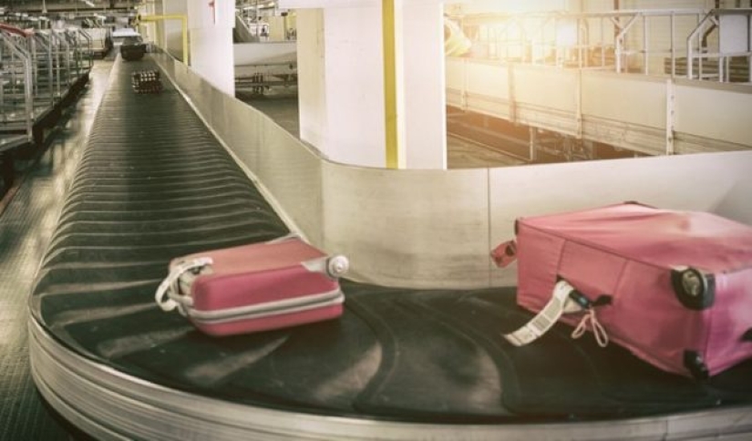 Airlines will never lose your baggage if you use these 10 tricks