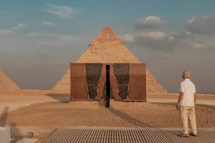 An exhibition of contemporary art is being held near the Egyptian pyramids for the first time in history