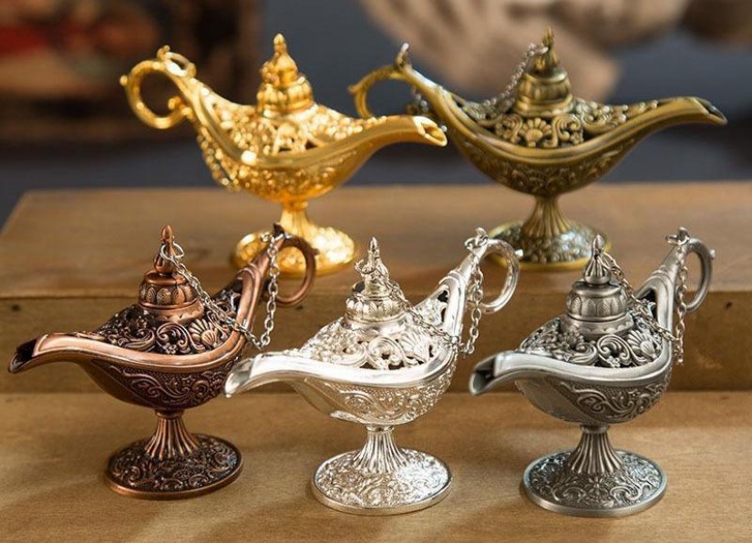 An Indian doctor bought a magic lamp of Aladdin for 41.5 thousand dollars, but it does not work