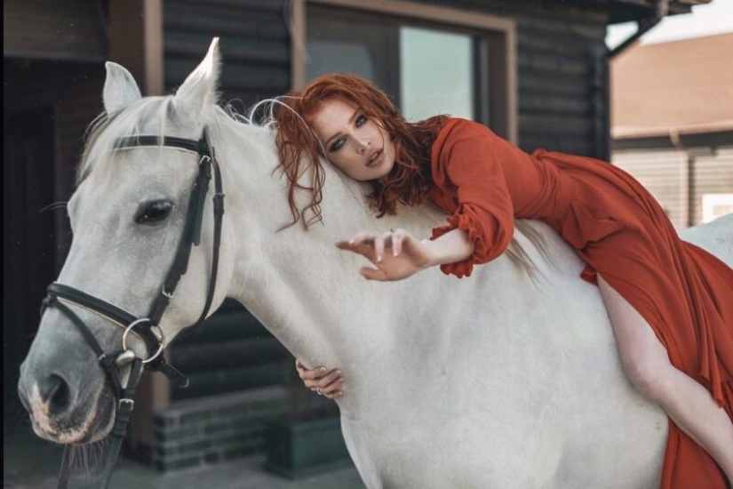 Angelina Michelle — rojo-la belleza de pelo de Rusia, reconocido como el ideal