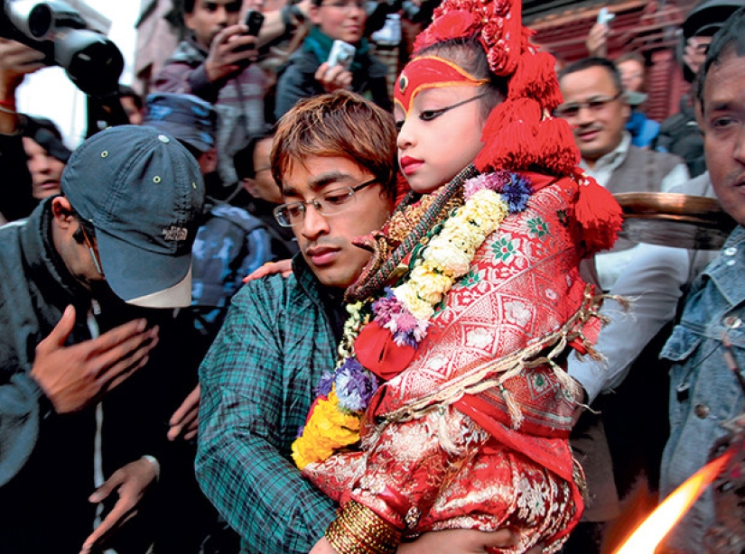 Antigua diosa: ¿cómo viven en Nepal aquellos que han dejado de ser Kumari reales