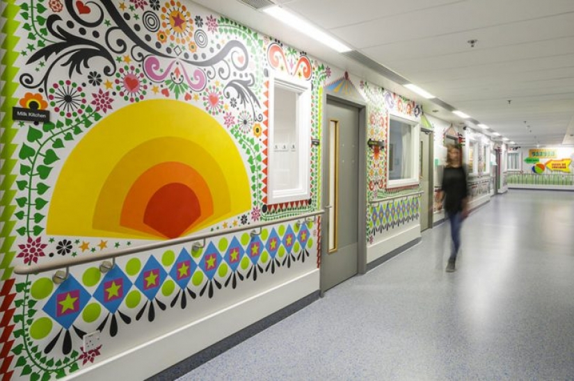 Artists have turned London children's hospital into a colorful place