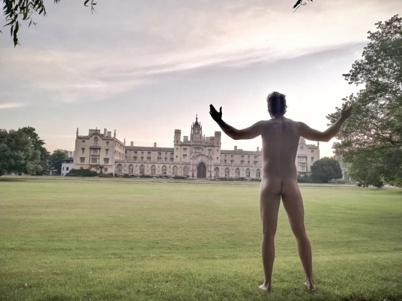Back View: Cambridge University students stripped down for the annual best butt contest