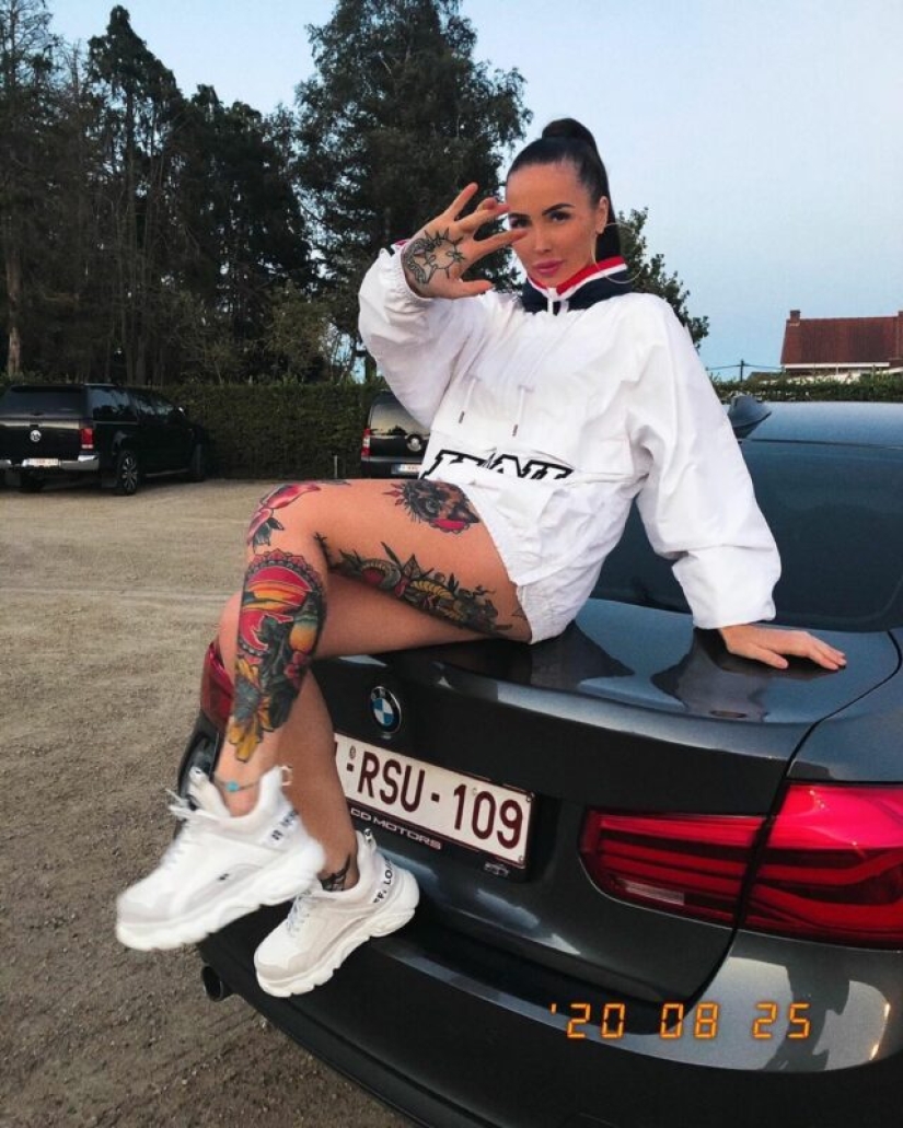 BDSM model covered herself with a tattoo for 1.3 million rubles and can't stop