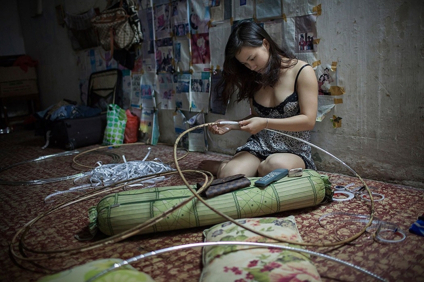Be in character: The hard everyday life of Vietnamese circus performers