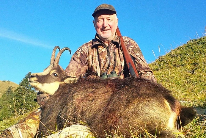 Bloody Hobby: 9 Famous Trophy Hunters Who Kill for Fun