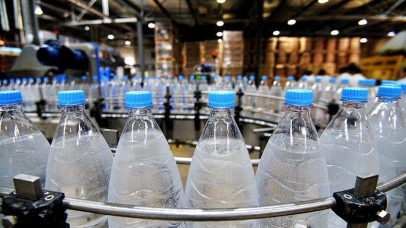 Bottled water: the biggest scam in the history of mankind