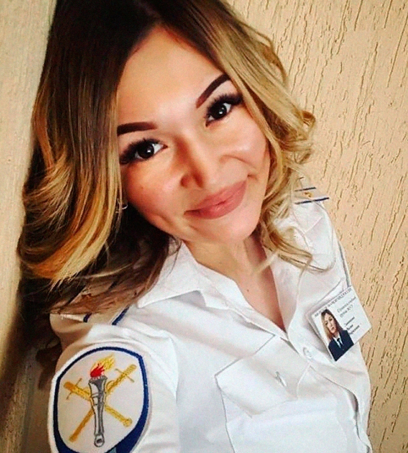 Brave And Beautiful Russian Police Officers Pictolic 