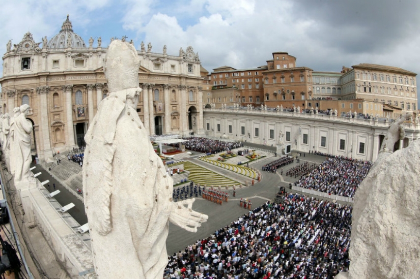 Caminar alrededor del Vaticano: ¿qué hay detrás de las paredes de un estado independiente en el centro de Roma