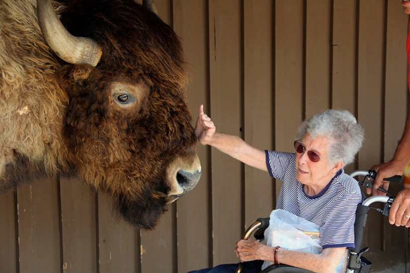 Cancer patient 90-year-old American went on a trip instead of treatment