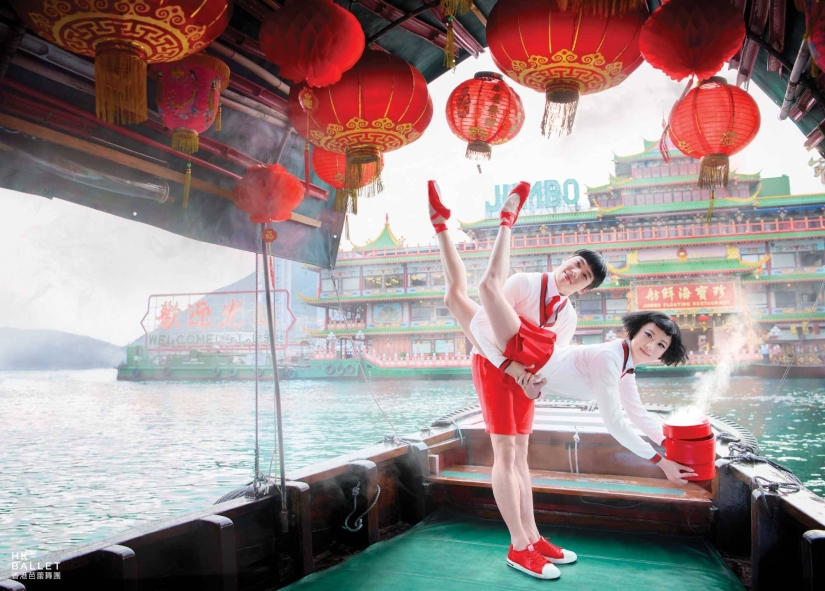 Carteles promocionales que muestran bailarines de Hong Kong desafiando la gravedad