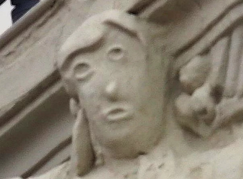 "Cartoon head": a scandal broke out in Spain after the restoration of an ancient sculpture