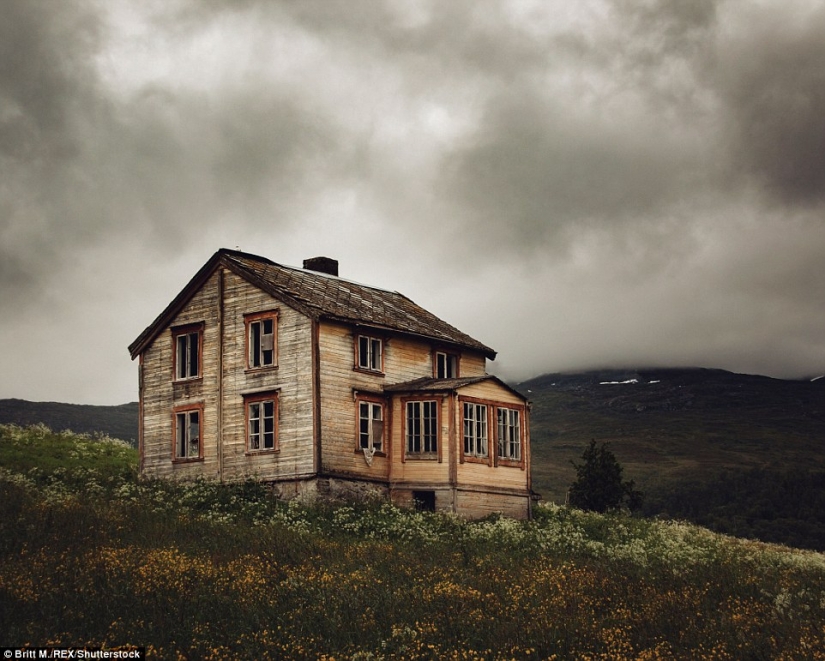 Casas abandonadas de Escandinavia, complementando la belleza de la naturaleza del norte