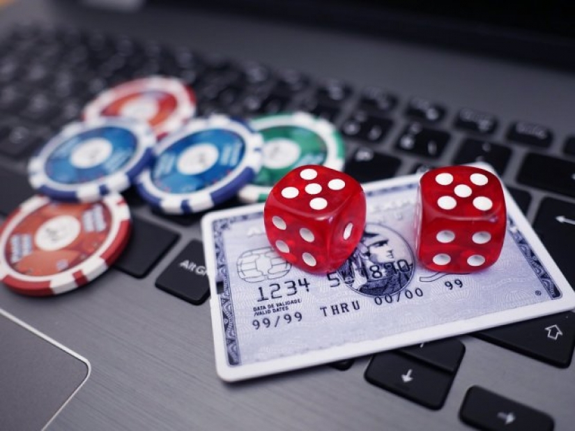Casinos en línea: cómo perdí 4 millones de rublos, un apartamento, una reputación y una familia